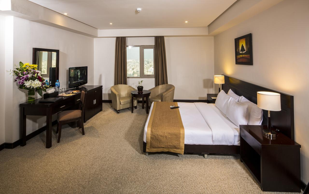Monroe Hotel & Suites Manama Extérieur photo
