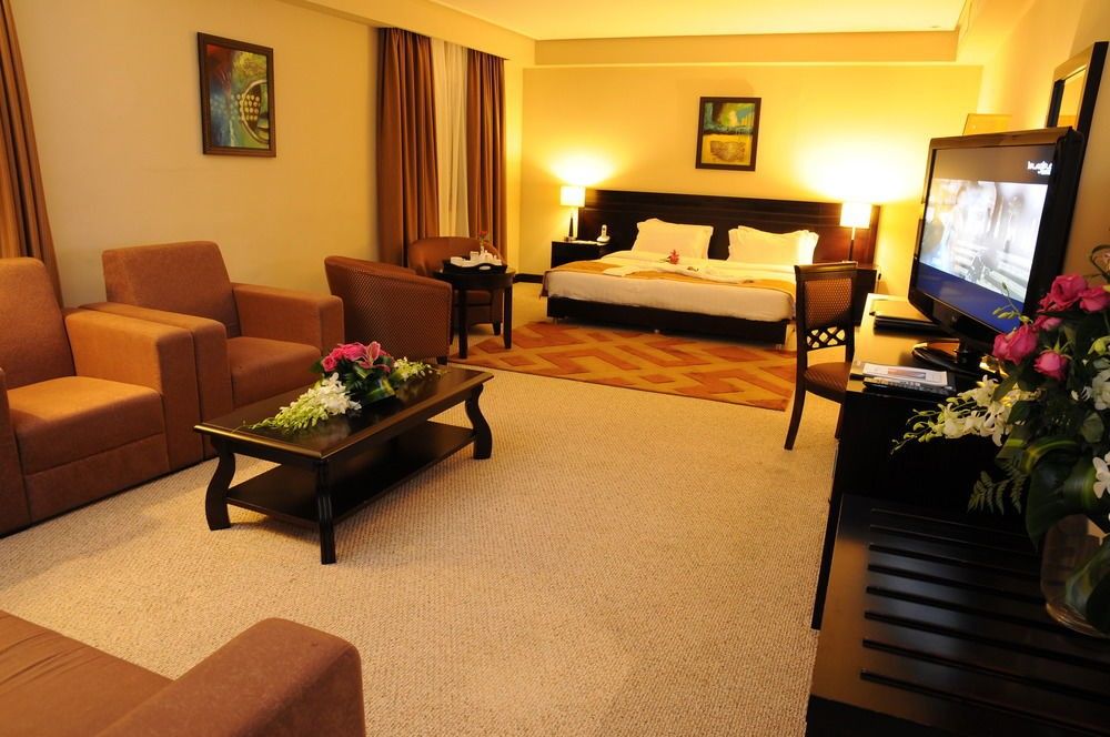Monroe Hotel & Suites Manama Extérieur photo