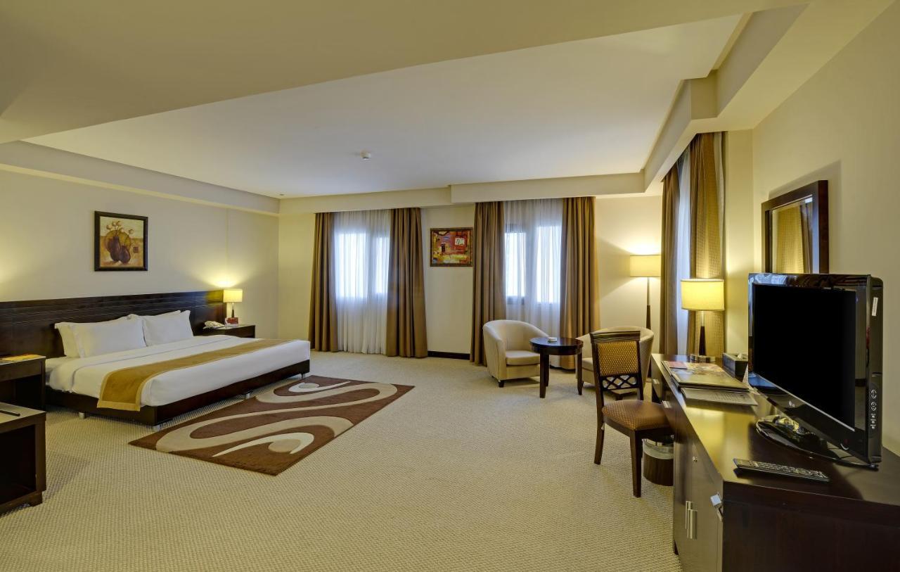 Monroe Hotel & Suites Manama Extérieur photo